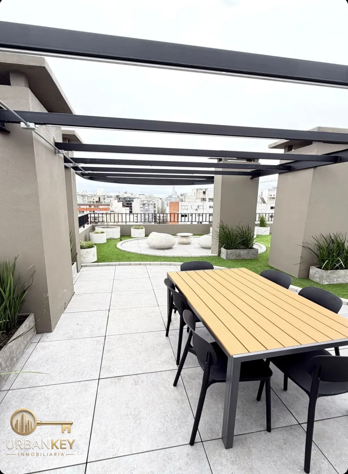 Alquiler de 1 Dormitorio con Balcón en Cordon · Foto 11