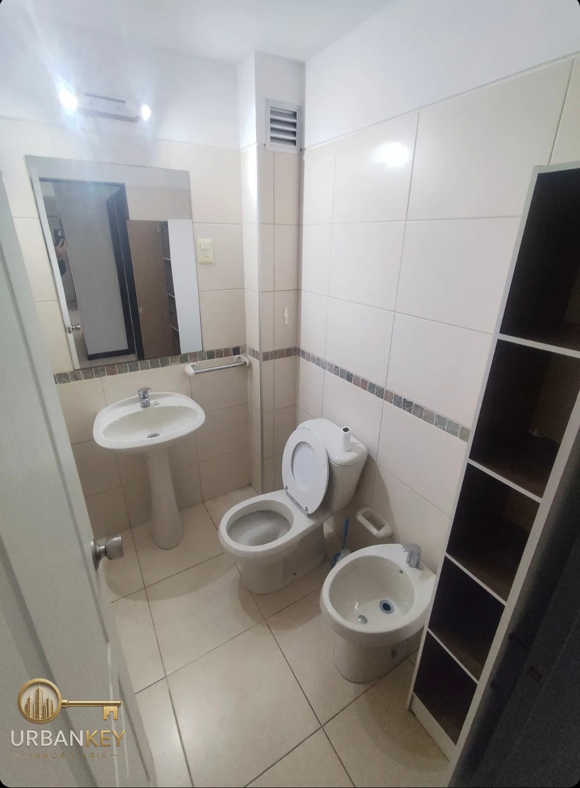 Alquiler de Apartamento de 2 Dormitorios con Deposito en Aguada · Foto 9