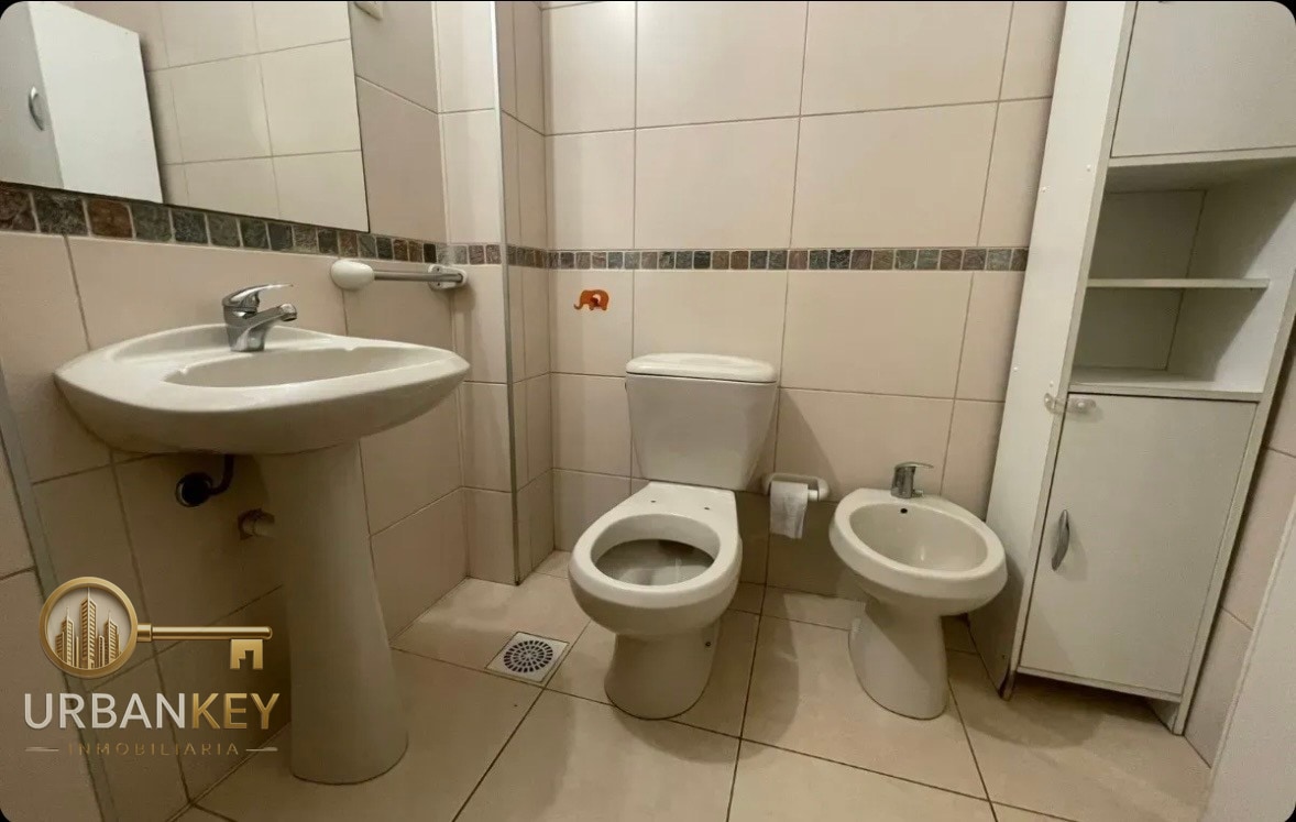 Alquiler de Apartamento de 2 Dormitorios con Deposito en Aguada · Foto 8