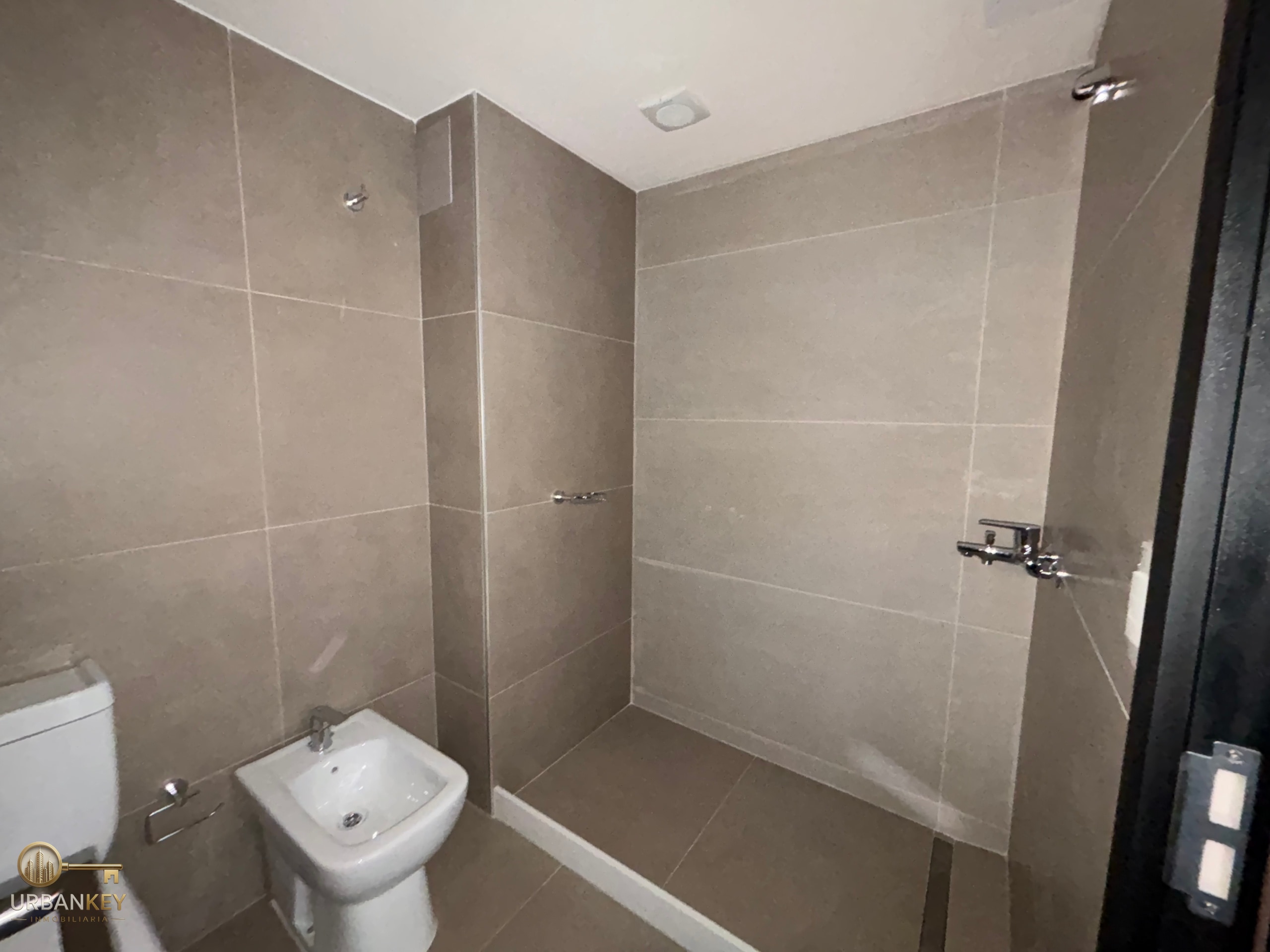 ALQUILER APARTAMENTO A ESTRENAR DE 1 DORMITORIO CON BALCON EN PARQUE BATLLE · Photo 6