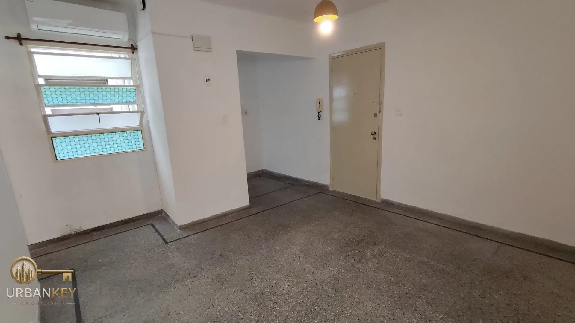 ALQUILER APARTAMENTO DE 1 DORMITORIO CON PATIO EN PARQUE BATLLE / BUCEO · Foto 4
