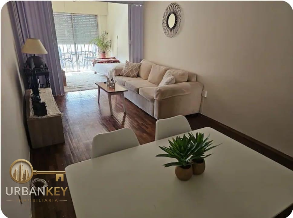 ALQUILER APARTAMENTO AMOBLADO 1 DORMITORIO VESTIDOR, BALCON  Y PATIO EXCLUSIVO CON PARRILLERO EN POCITOS · Foto 9
