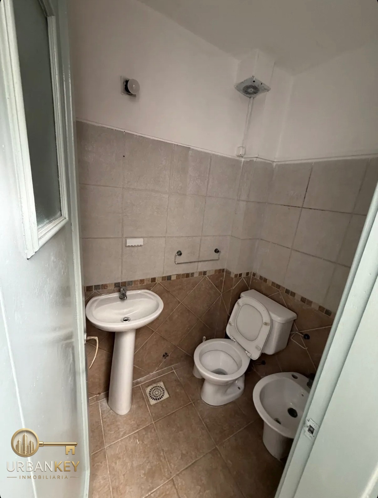 Apartamento en alquiler interior 2 dormitorios sin gastos comunes en Palermo · Foto 11