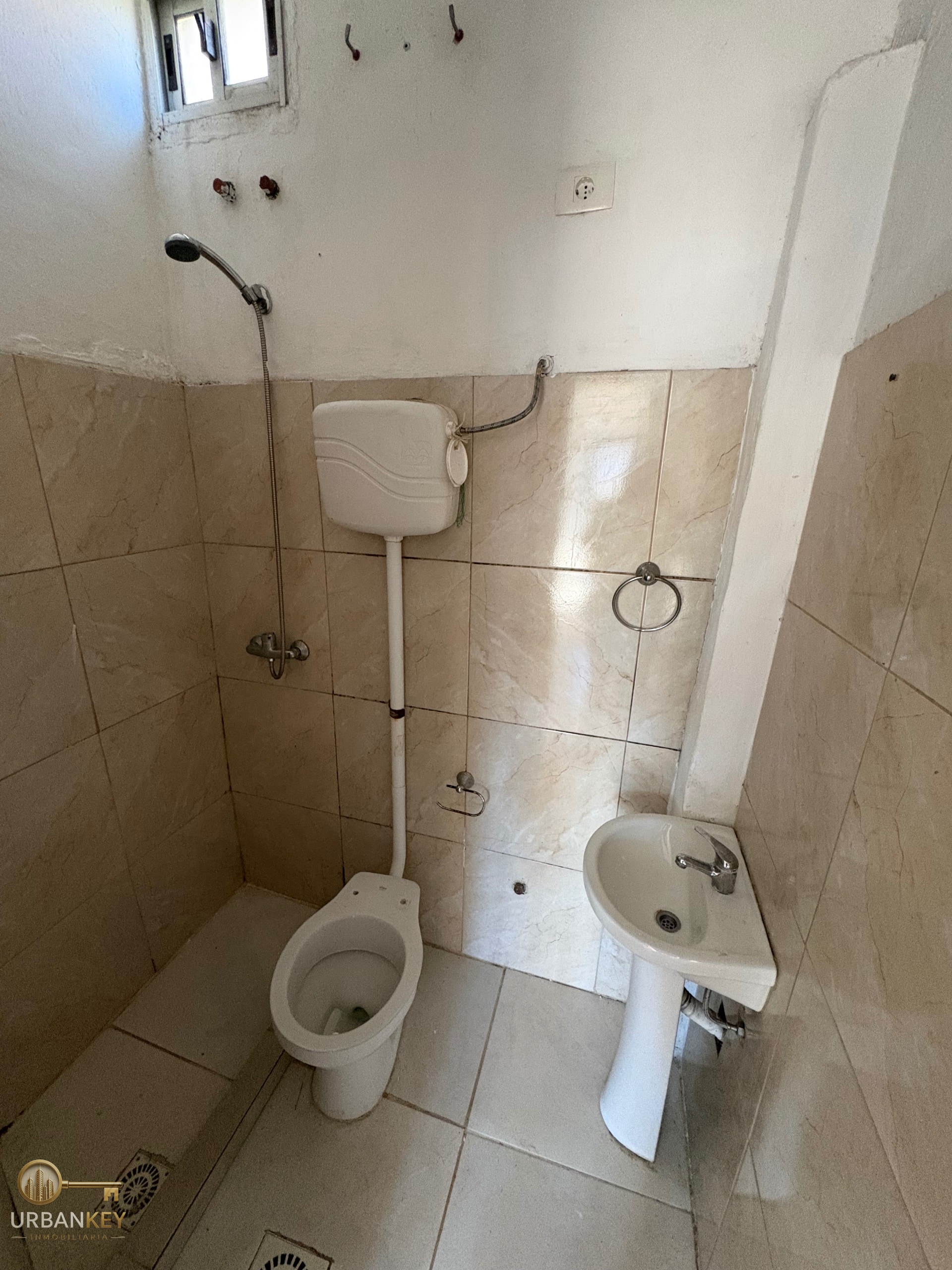 ALQUILER APARTAMENTO 2 DORMITORIOS PATIO Y COCHERA EN BARRIO IDEAL SIN GASTOS · Foto 12