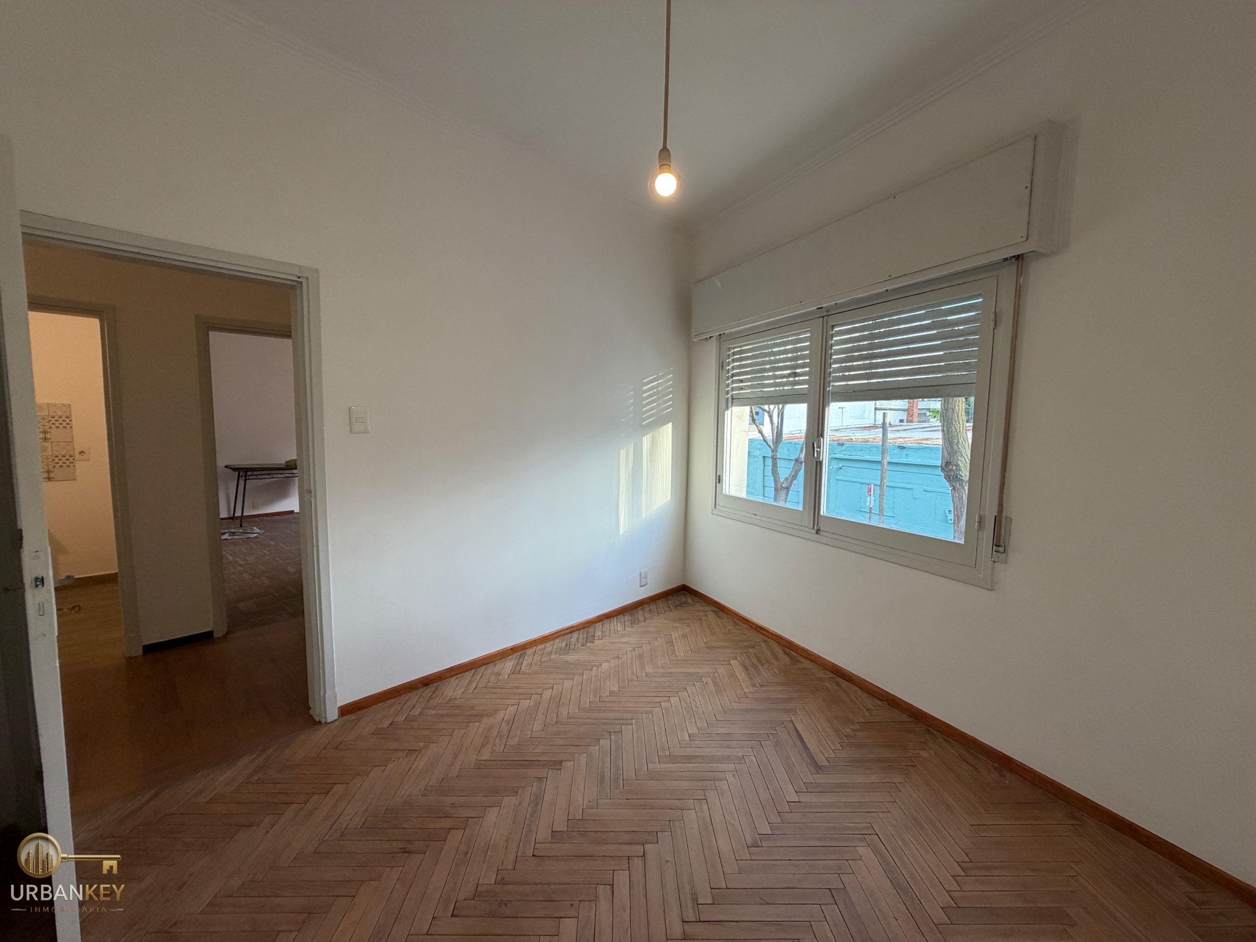 Alquiler apartamento 2 dormitorios con balcón gastos comunes bajos - Tres Cruces · Foto 9