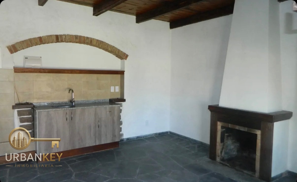Alquiler casa de 1 dormitorio al frente con jardín sin gastos comunes en unión · Foto 12