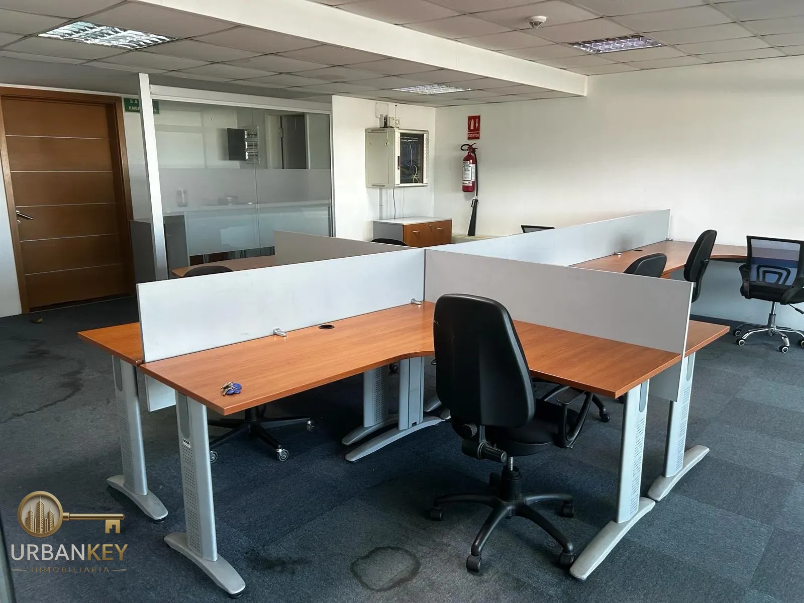 OFICINA AMOEBLADA DE 80 M² CON VISTA AL PUERTO – IMPERIUM BUILDING · Foto 8