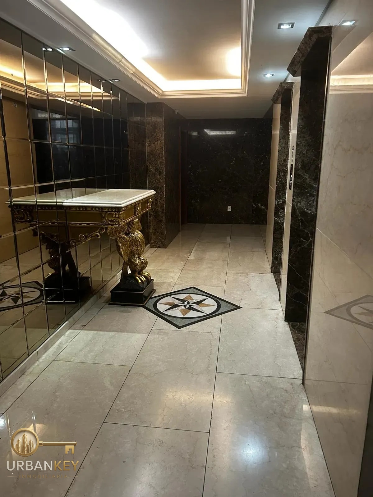 OFICINA AMOEBLADA DE 80 M² CON VISTA AL PUERTO – IMPERIUM BUILDING · Foto 12