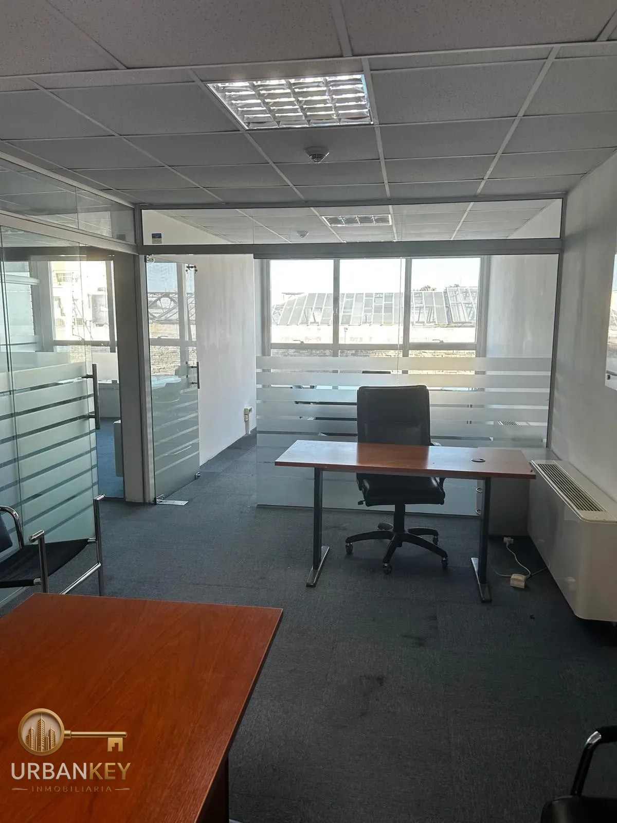 OFICINA AMOEBLADA DE 80 M² CON VISTA AL PUERTO – IMPERIUM BUILDING · Foto 7