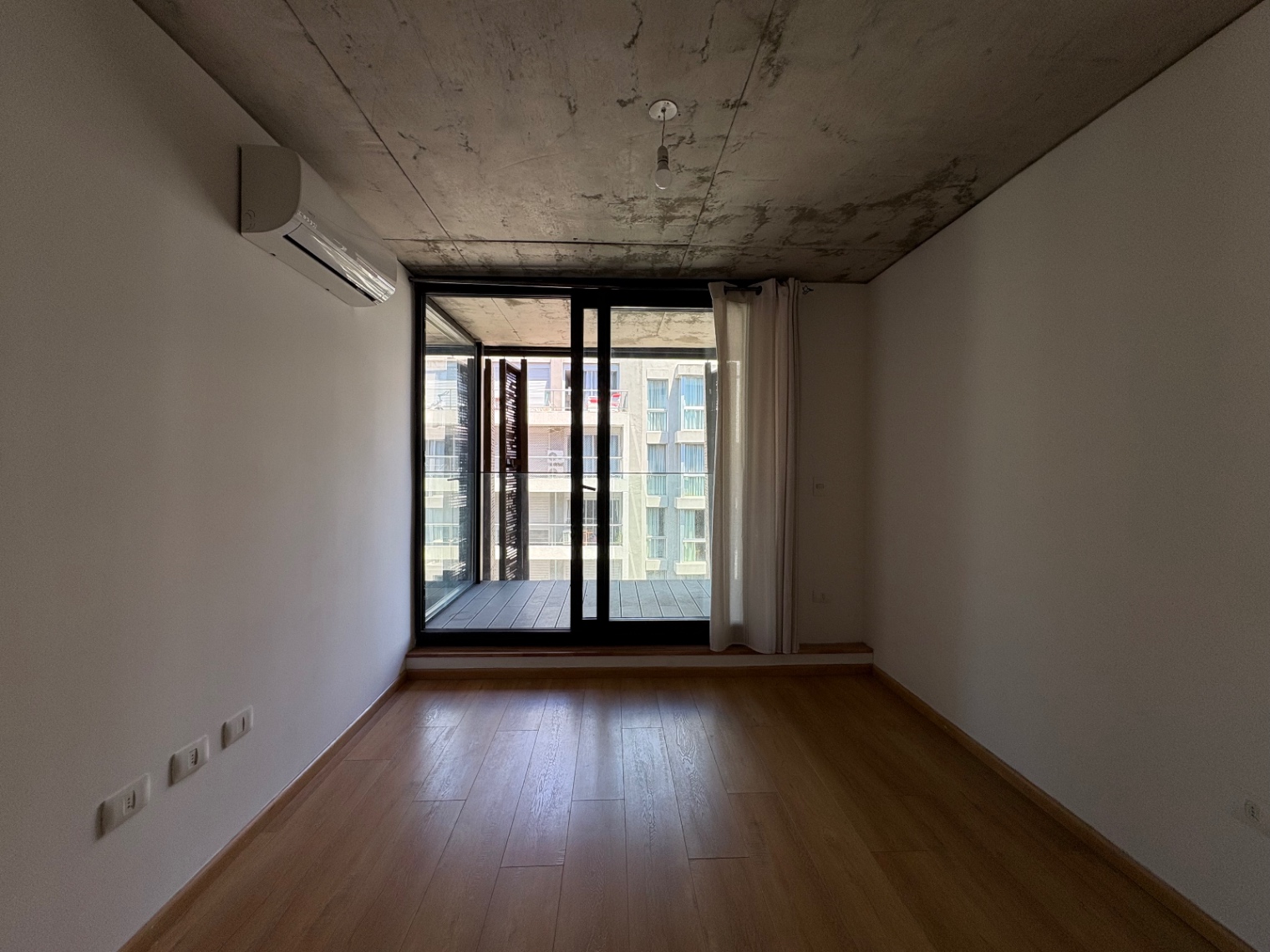 ALQUILER APARTAMENTO 1 DORMITORIO Y TERRAZA EN CENTRO PROXIMO A RAMBLA · Foto 4