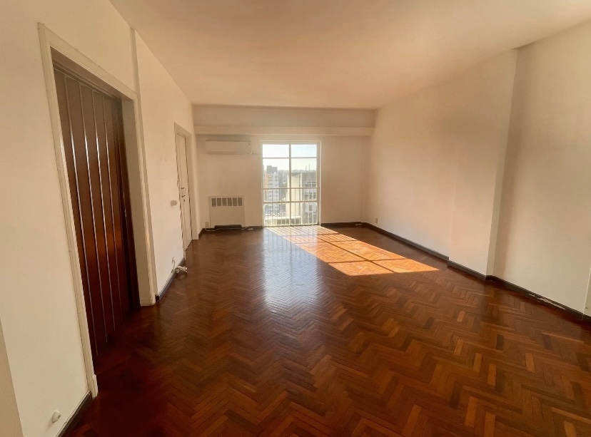 Apartamento en venta sobre 18 de julio 4 dormitorios 3 baños y garage en cordon