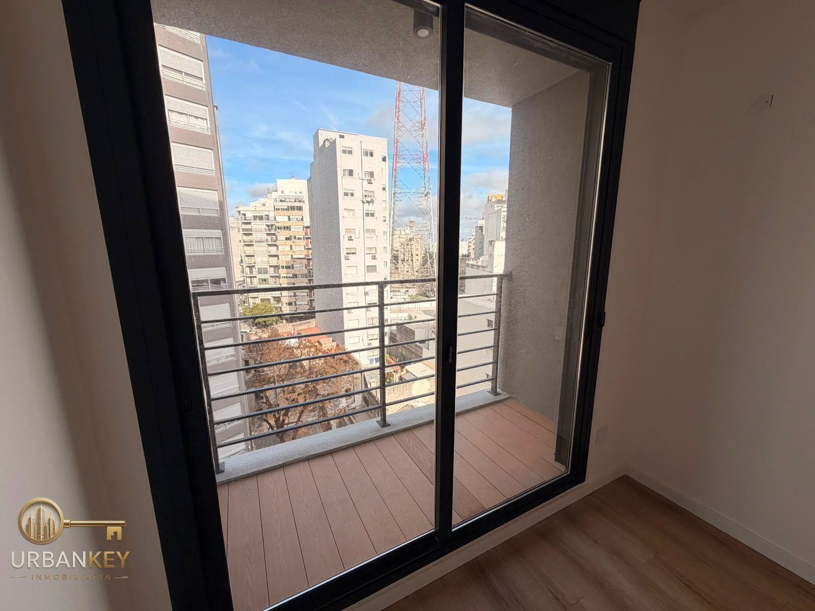 ALQUILER APARTAMENTO A ESTRENAR 1 DORMITORIO BALCON Y AMENITIES EN TRES CRUCES · Foto 3