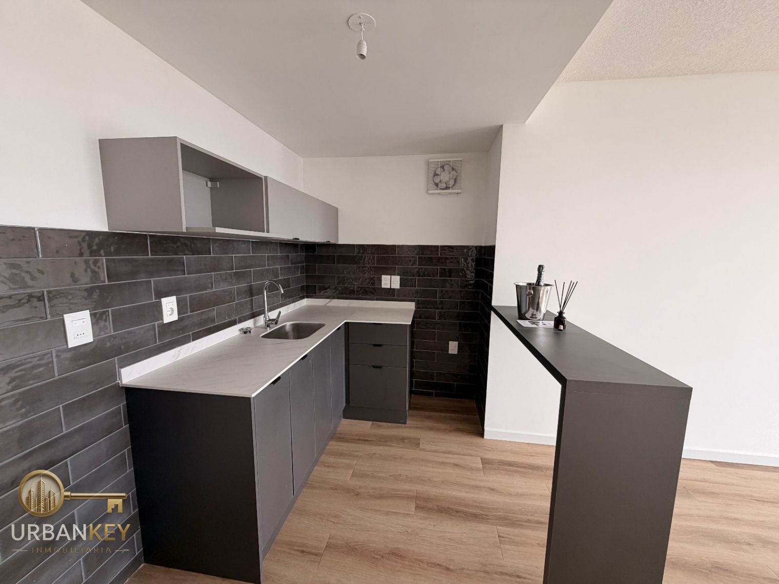 ALQUILER APARTAMENTO A ESTRENAR 1 DORMITORIO Y AMENITIES EN TRES CRUCES CORDON