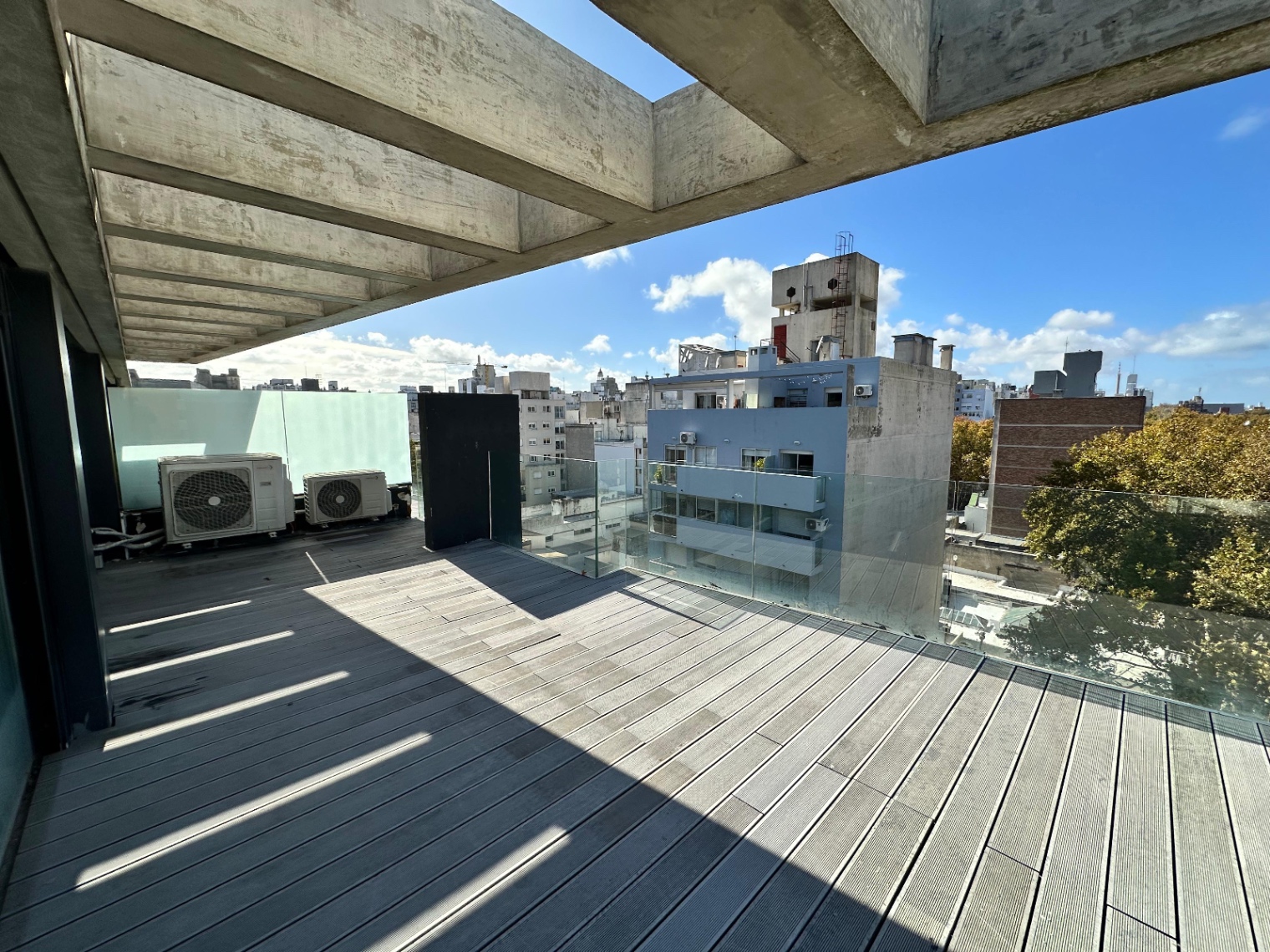 ALQUILER PENTHOUSE DE 2 DORMITORIOS Y GRAN TERRAZA EN CENTRO PROXIMO A RAMBLA · Foto 10