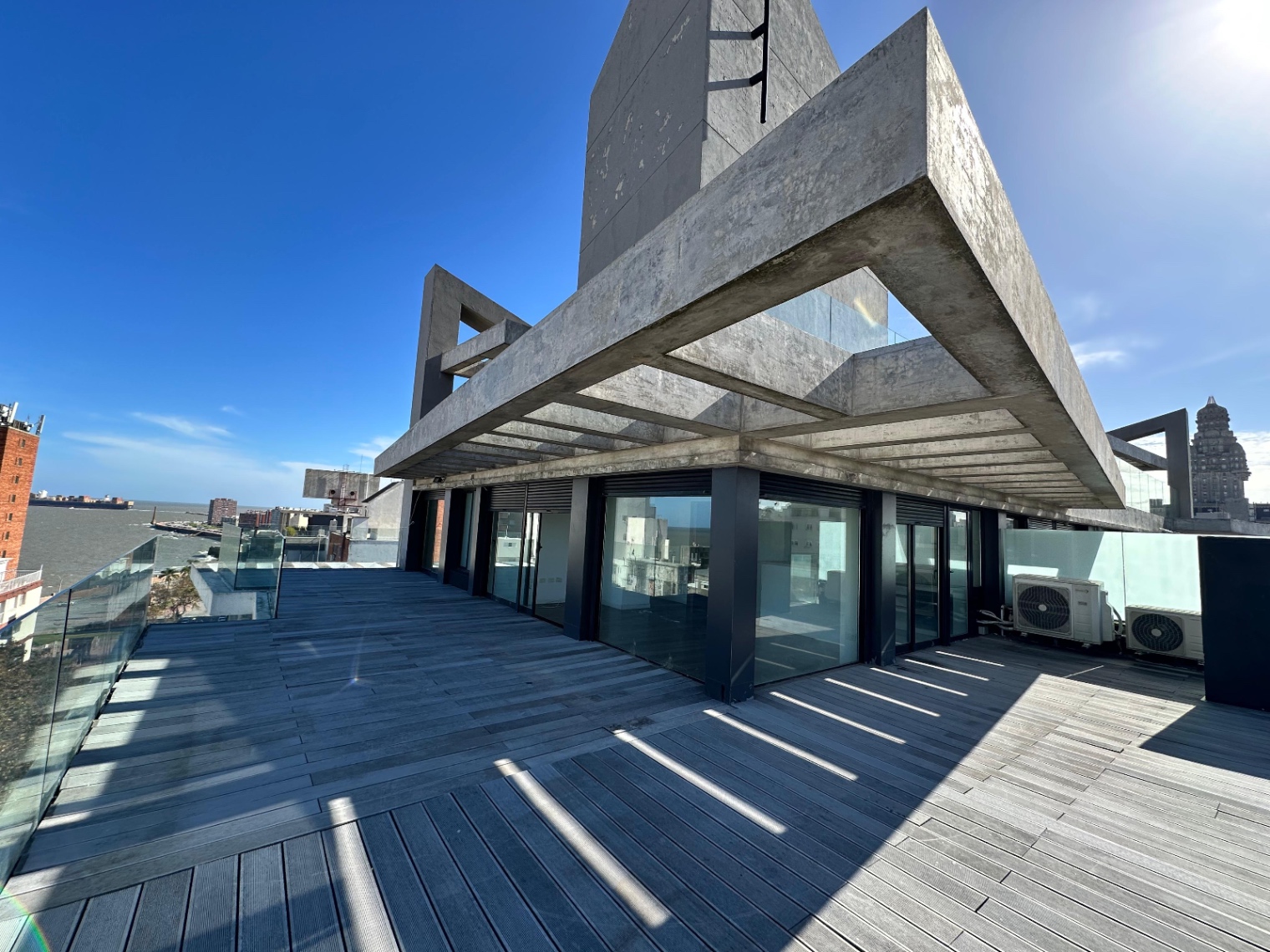 ALQUILER PENTHOUSE DE 2 DORMITORIOS Y GRAN TERRAZA EN CENTRO PROXIMO A RAMBLA · Foto 8