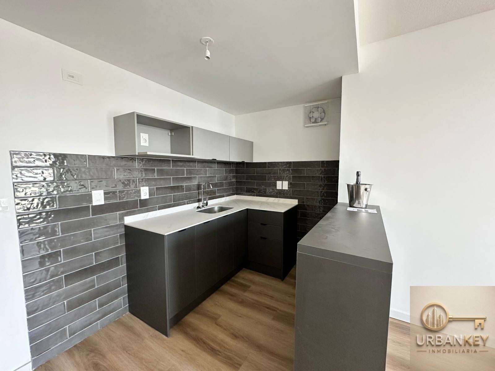 ALQUILER APARTAMENTO A ESTRENAR 1 DORMITORIO CON AMENITIES EN TRES CRUCES CORDON · Foto 3