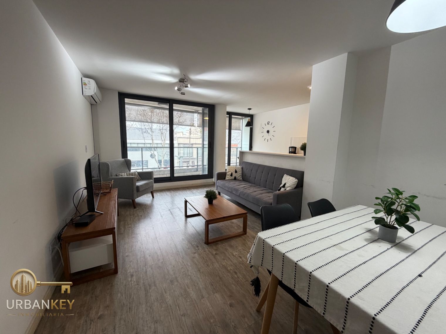 Alquiler apartamento totalmente amoblado 2 dormitorios y cochera La Blanqueada