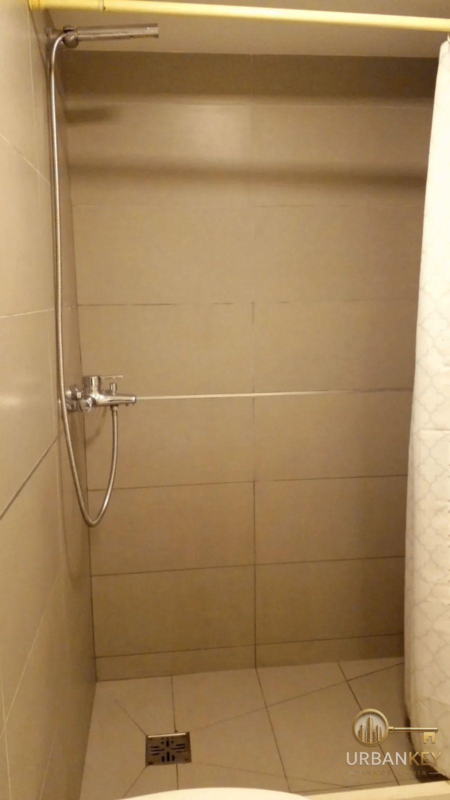 ALQUILER APARTAMENTO 1 DORMITORIO EQUIPADO AMOBLADO EN CENTRO DE MONTEVIDEO · Foto 8