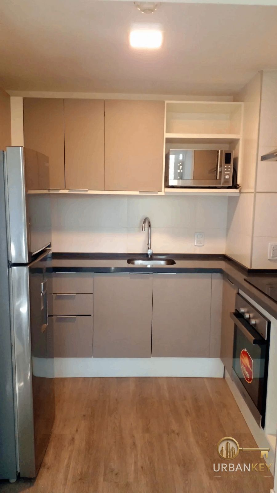 ALQUILER APARTAMENTO 1 DORMITORIO EQUIPADO AMOBLADO EN CENTRO DE MONTEVIDEO · Foto 3