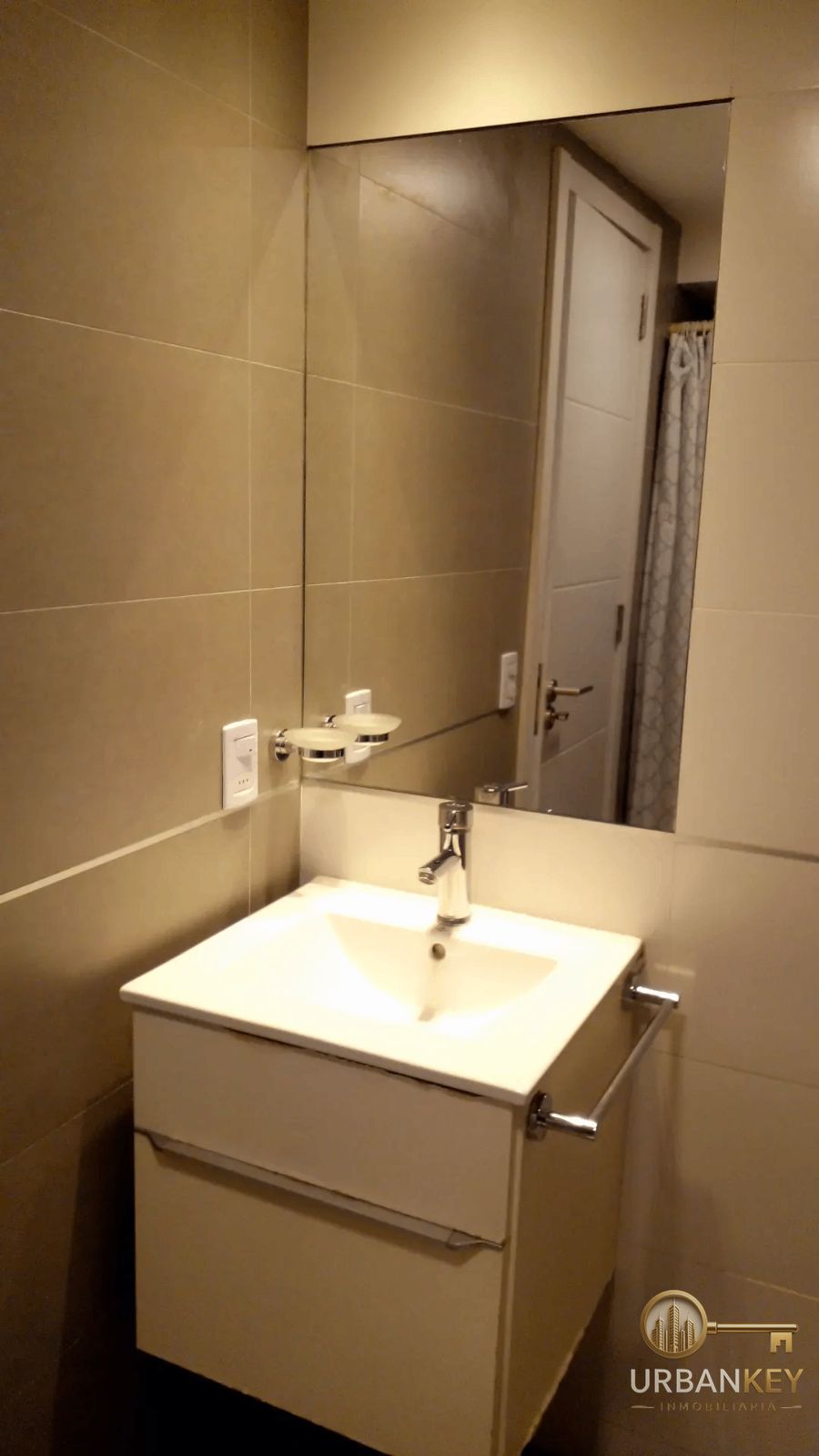 ALQUILER APARTAMENTO 1 DORMITORIO EQUIPADO AMOBLADO EN CENTRO DE MONTEVIDEO · Foto 12