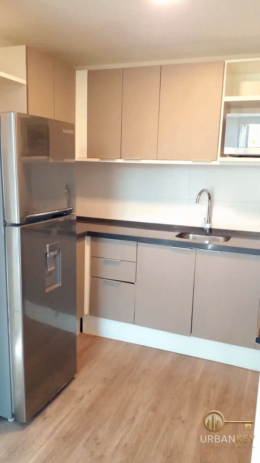 ALQUILER APARTAMENTO 1 DORMITORIO EQUIPADO AMOBLADO EN CENTRO DE MONTEVIDEO · Foto 4