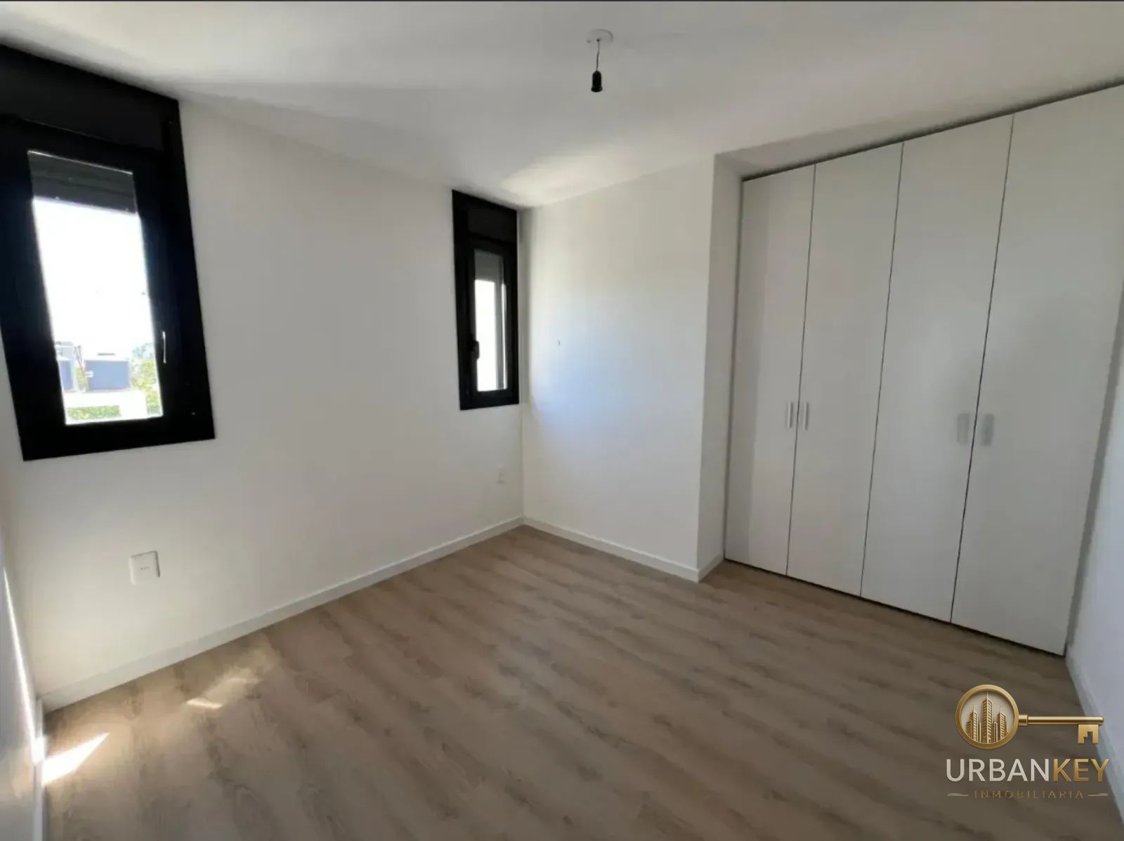 Apartamento en alquiler 2 dormitorios sobre calle Soriano en Centro · Foto 10