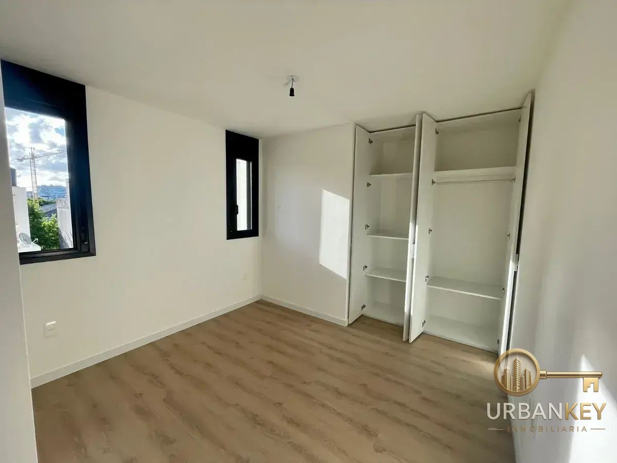 Apartamento en alquiler 2 dormitorios sobre calle Soriano en Centro · Foto 9
