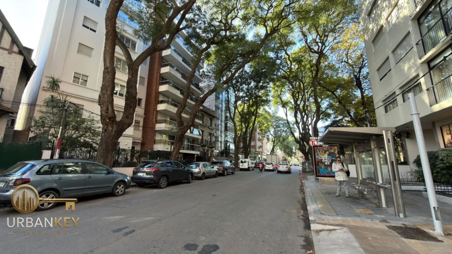 Monoambiente en alquiler vivienda u oficina con entrada independiente pocitos · Foto 11
