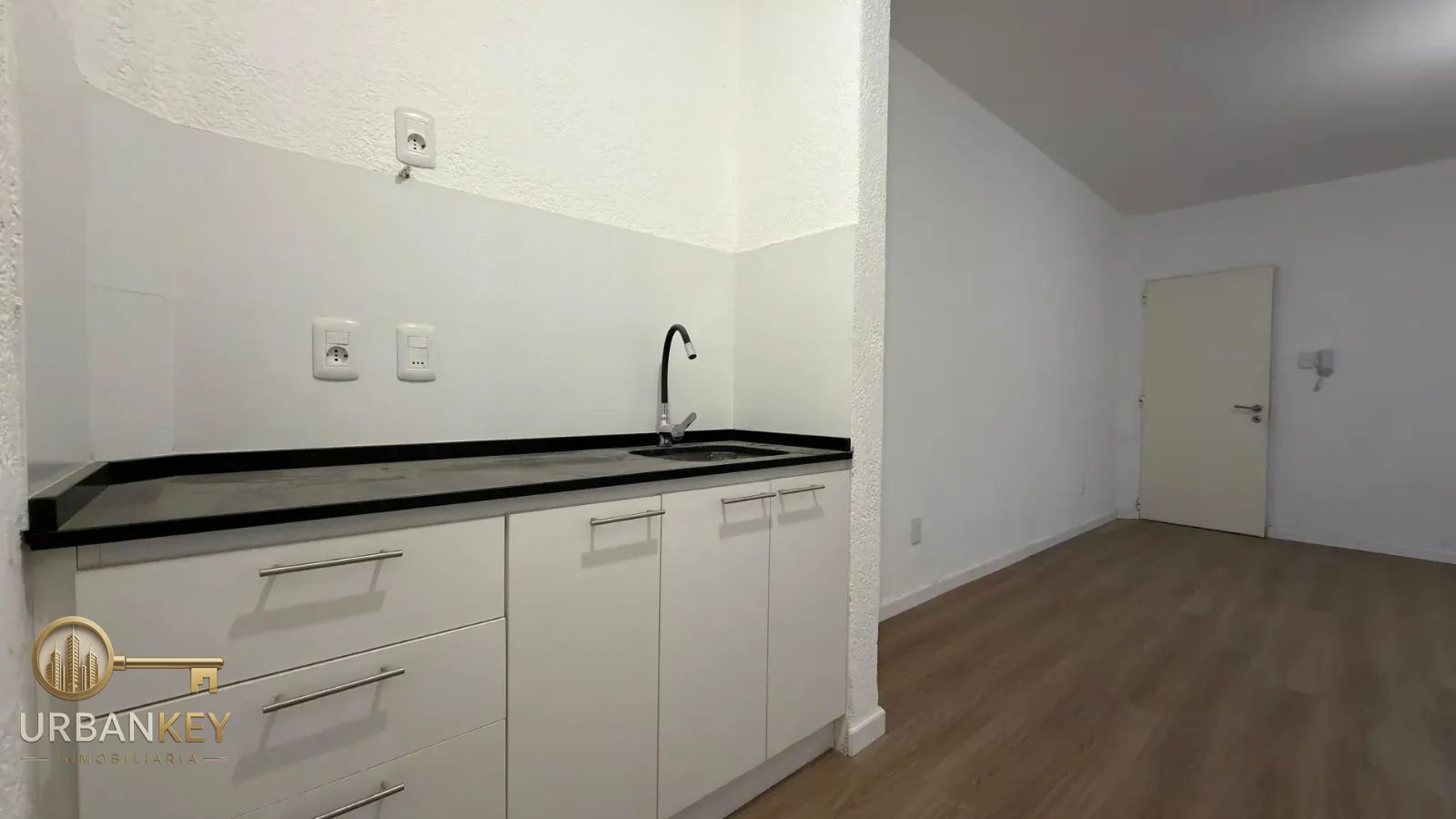 Monoambiente en alquiler vivienda u oficina con entrada independiente pocitos · Foto 6
