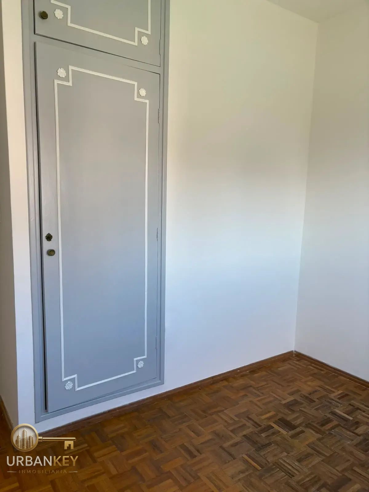 Penthouse en alquiler de 2 dormitorios 2 baños con gran terraza y cochera Centro · Foto 9