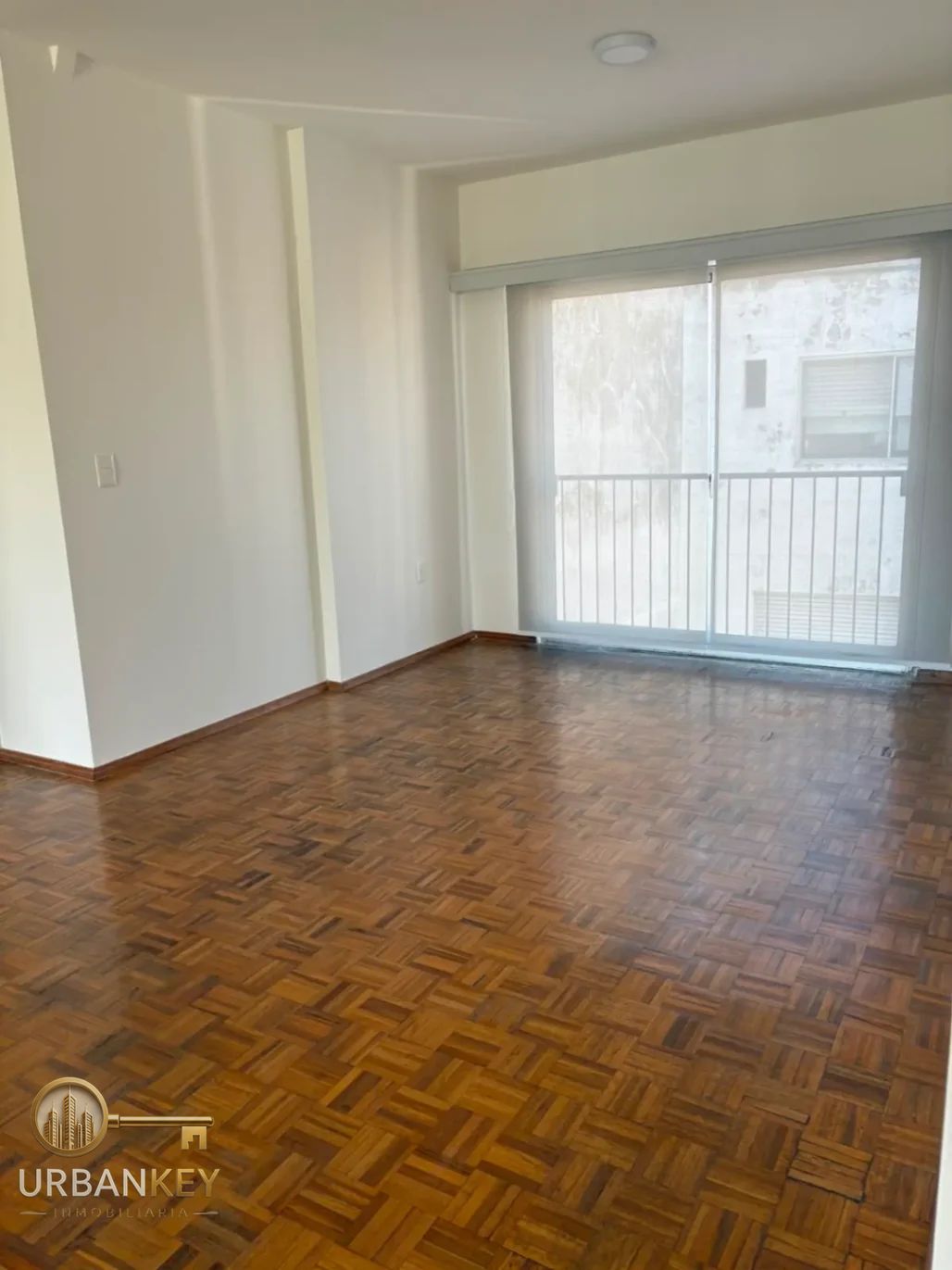 Penthouse en alquiler de 2 dormitorios 2 baños con gran terraza y cochera Centro · Foto 2