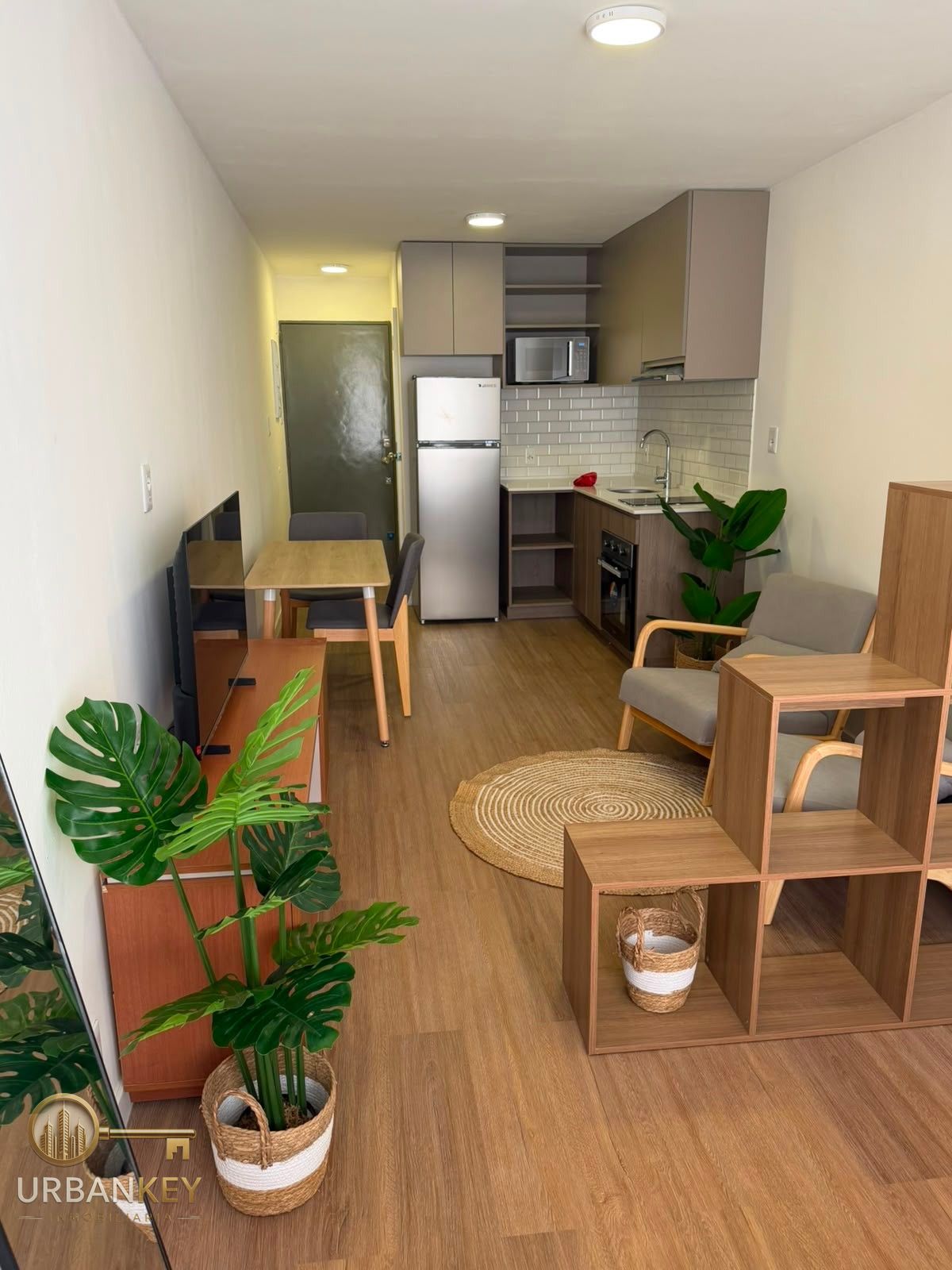 Alquiler de Monoambiente EQUIPADO SIN GASTOS COMUNES en Ciudad Vieja · Foto 10