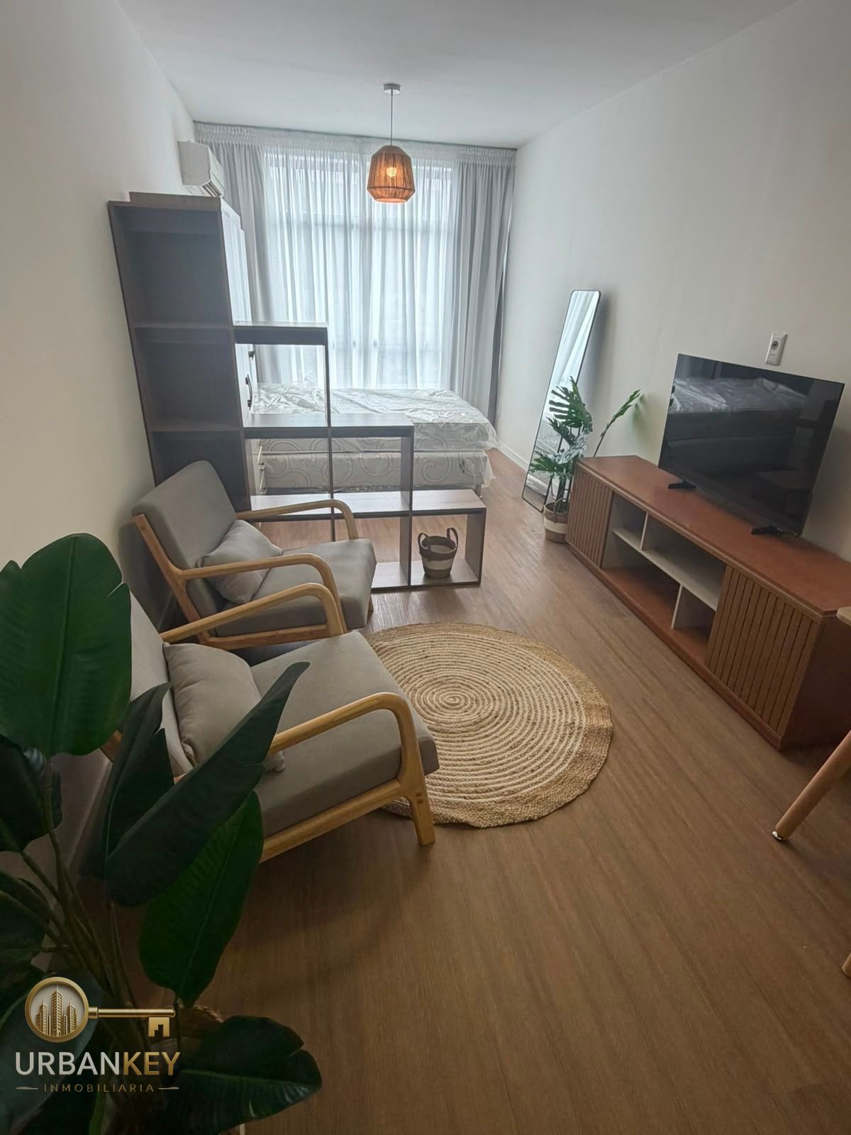 Alquiler de Monoambiente EQUIPADO SIN GASTOS COMUNES en Ciudad Vieja · Foto 11