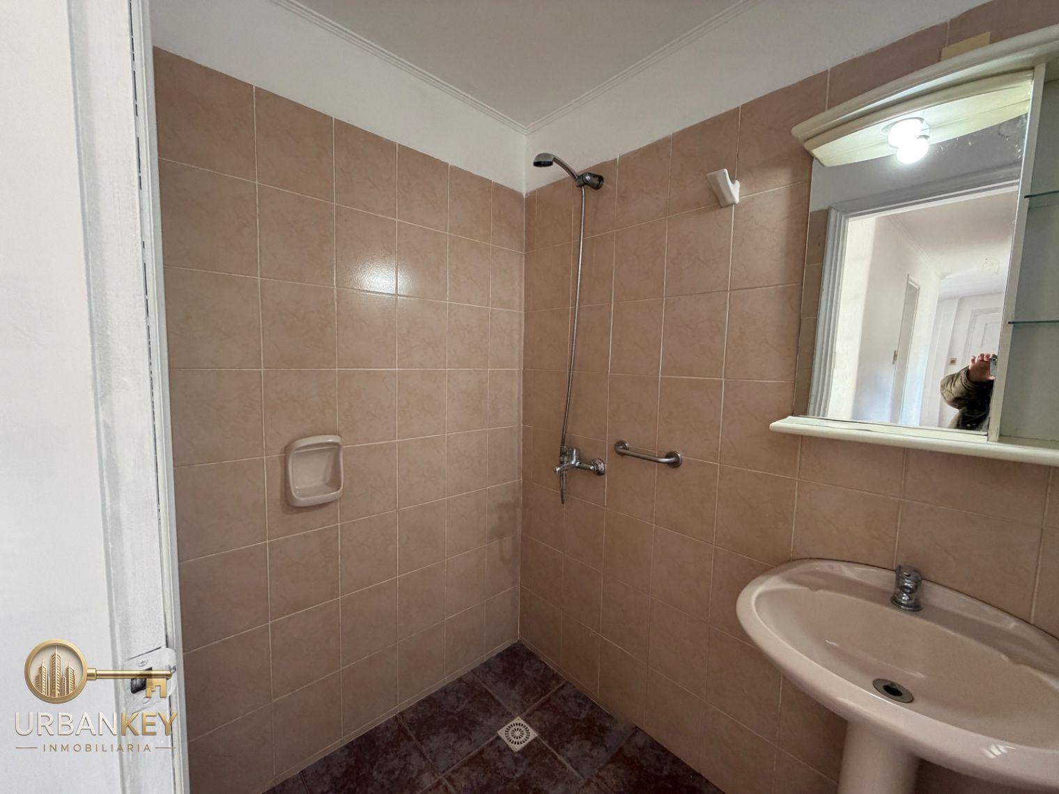 Alquiler apartamento tipo casa 1 dormitorio con patio sin gastos comunes Buceo · Foto 12