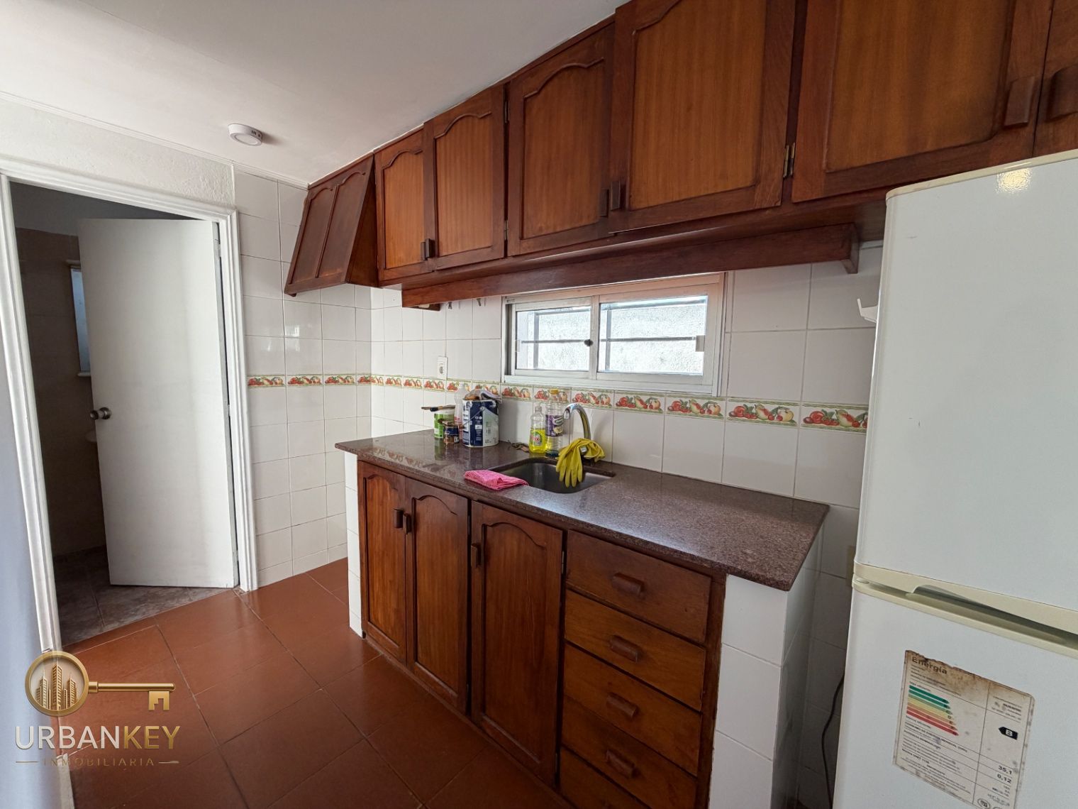 Alquiler apartamento tipo casa 1 dormitorio con patio sin gastos comunes Buceo · Foto 8