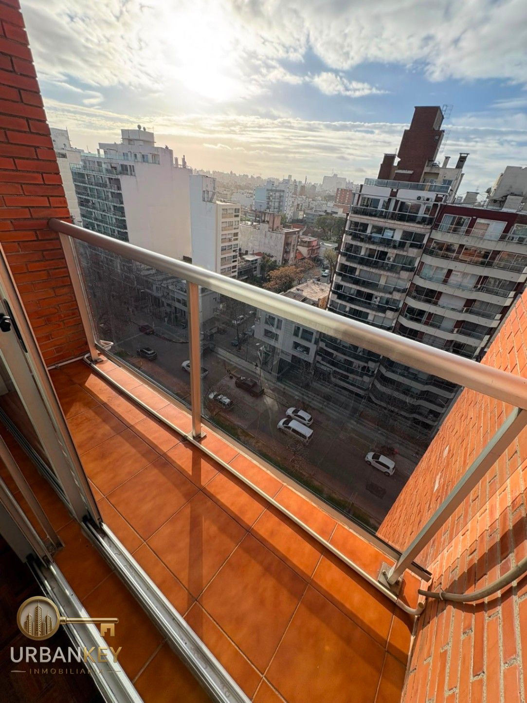 ALQUILER  OFICINA 2 DORMITORIOS - VIVIENDA U OFICINA A PASOS DE WTC - POCITOS · Foto 8