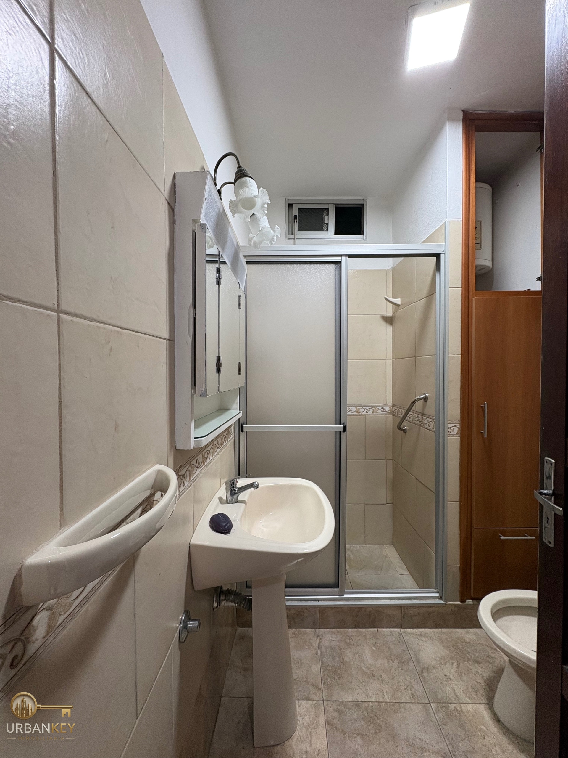 ALQUILER APARTAMENTO DE 1 DORMITORIO EN BUCEO PROXIMO A RAMBLA BAJOS GASTOS · Foto 11