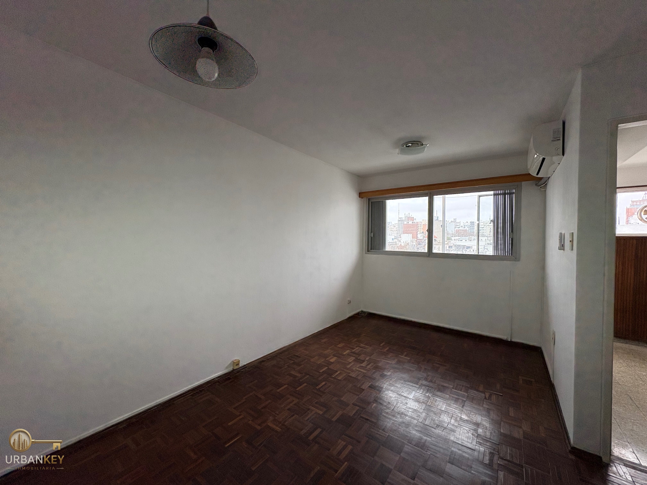 AQUILER APARTAMENTO 1 DORMITORIO PISO 9 BAJOS GASTOS COMUNES · Foto 3