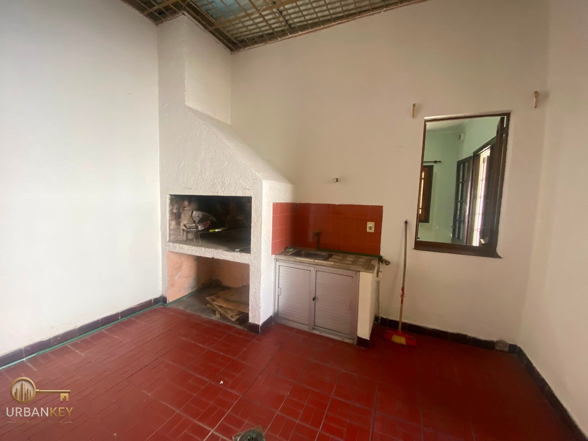 VENTA CASA 2 DORMITORIOS PATIO AZOTEA EN CERRITO SIN GASTOS COMUNES CON RENTA