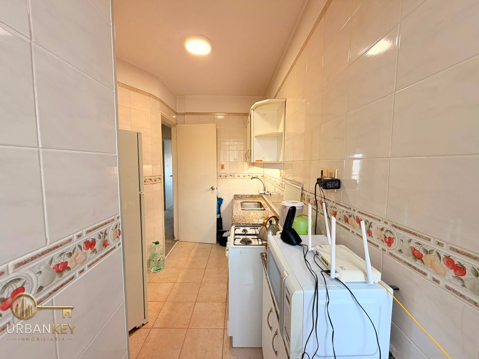 ALQUILER APARTAMENTO 2 DORMITORIOS AMOBLADO SOBRE LA RAMBLA PUNTA CARRETAS · Foto 9