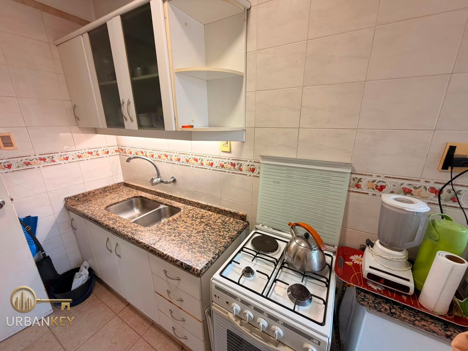 ALQUILER APARTAMENTO 2 DORMITORIOS AMOBLADO SOBRE LA RAMBLA PUNTA CARRETAS · Foto 8