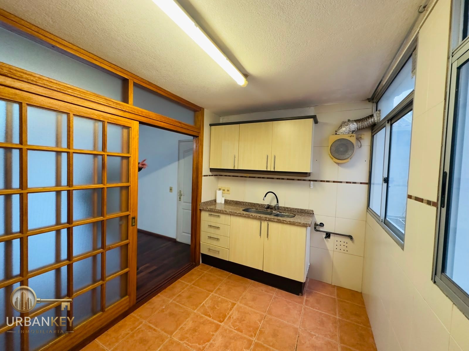 ALQUILER APARTAMENTO 3 DORMITORIOS 2 BAÑOS BALCON Y GARAGE EN PARQUE RODO SOBRE SARMIENTO · Foto 9