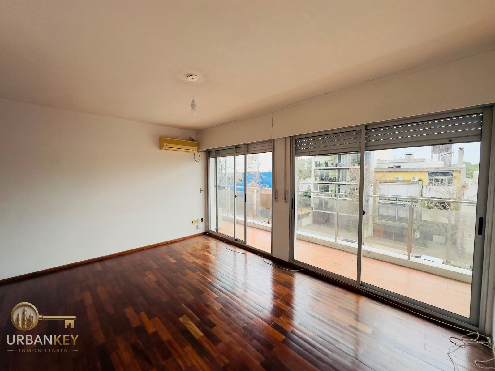 ALQUILER APARTAMENTO 3 DORMITORIOS 2 BAÑOS BALCON Y GARAGE EN PARQUE RODO SOBRE SARMIENTO