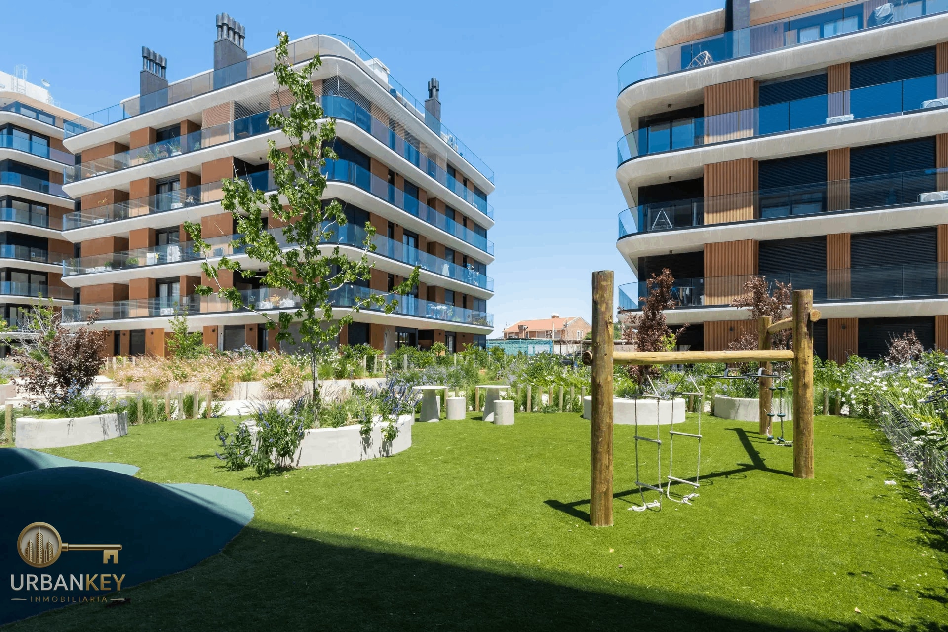 ALQUILER APARTAMENTO A ESTRENAR EN COSTANERA VILLAGE 2 DORMITORIOS GARAJE Y AMENITIES BARRA DE CARRASCO · Foto 1