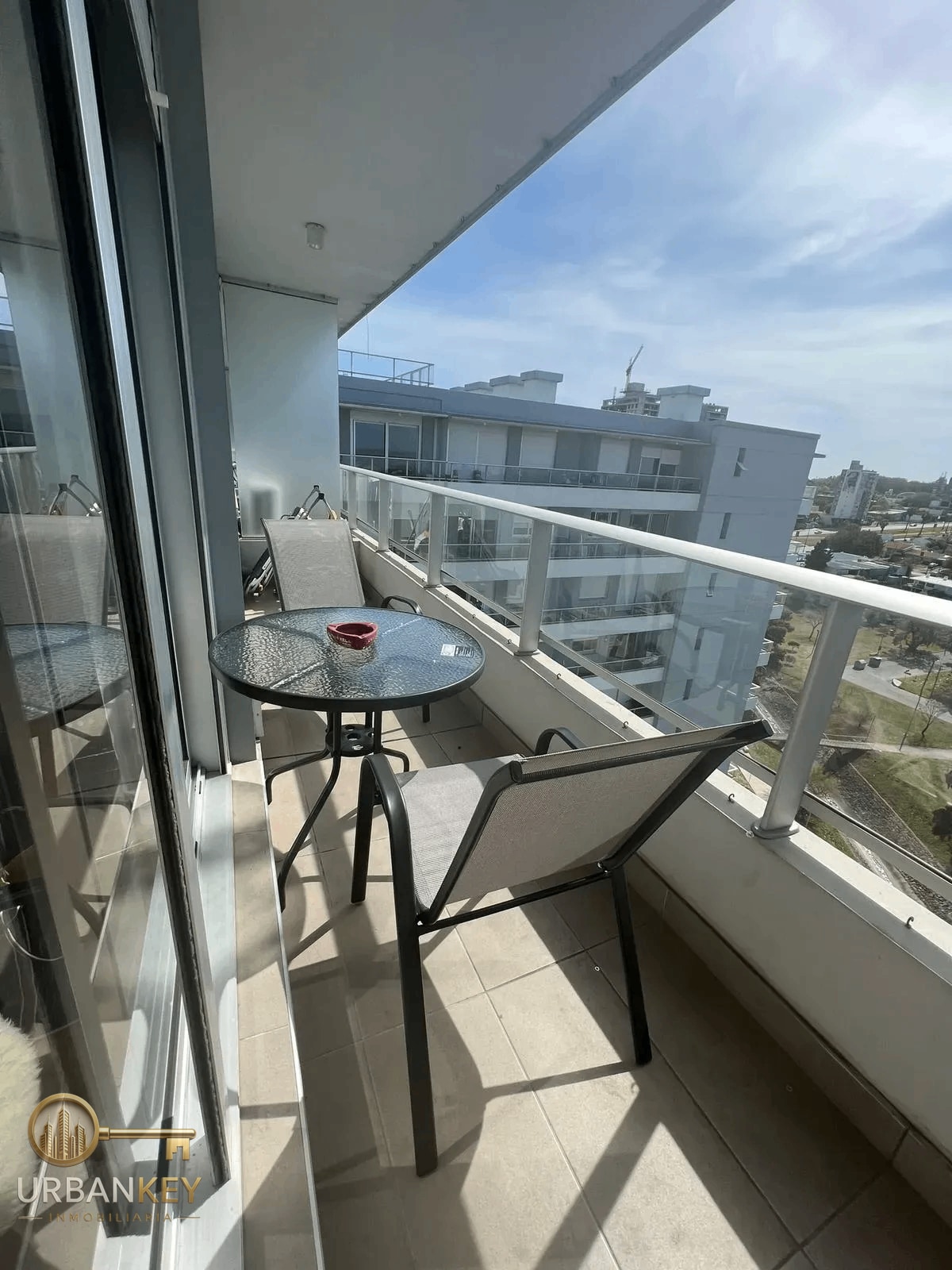 ALQUILER APARTAMENTO DE 1 DORMITORIO CON BALCON VISTA AL MAR EN MALVÍN · Foto 5