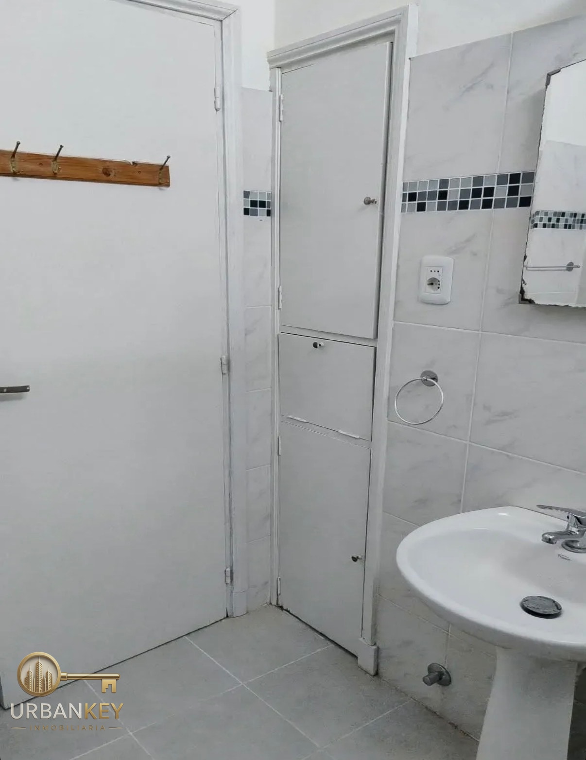 APARTAMENTO EN ALQUILER DE 1 DORMITORIO CON BAJOS GASTOS COMUNES EN CENTRO · Foto 11