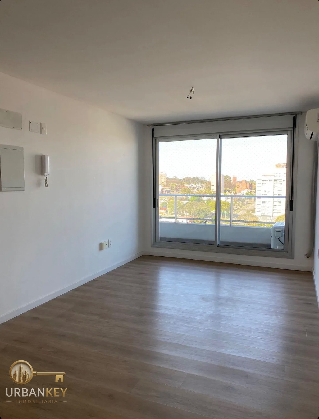 APARTAMENTO EN ALQUILER 1  DORMITORIO CON GRAN TERRAZA Y VISTA AL MAR - MALVIN · Foto 9