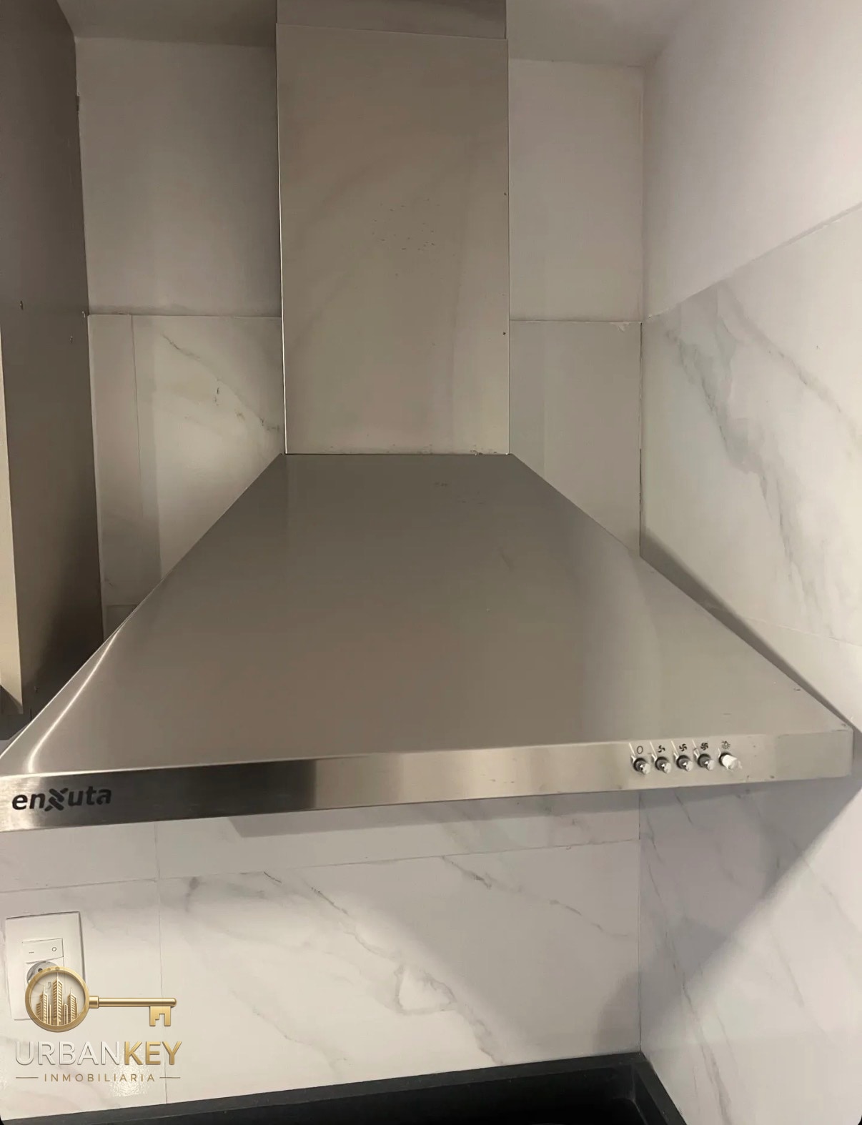 APARTAMENTO EN ALQUILER 1 DORMITORIO y GRAN TERRAZA CON PARRILLERO EN CORDÓN · Foto 10