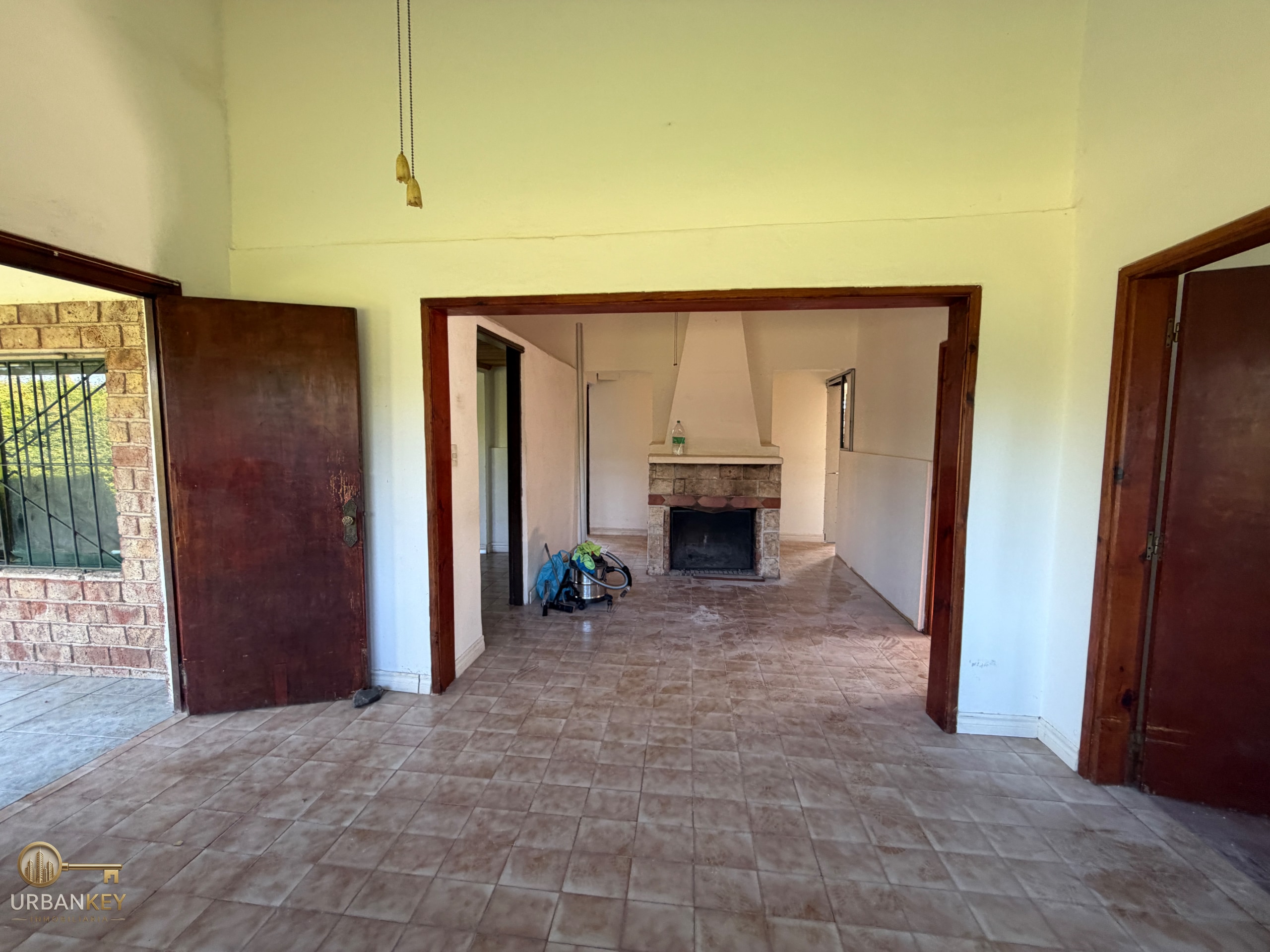 Alquiler casa 4 dormitorios, patio, parrillero + entrada para vehiculos Lagomar · Foto 8