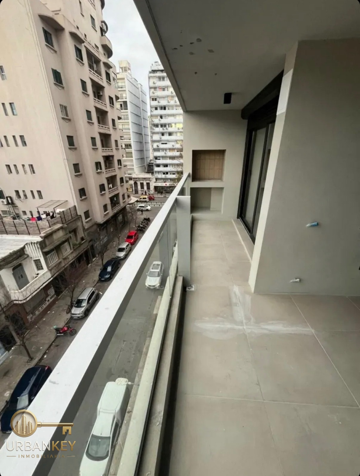 Alquiler apartamento 1 dormitorio con terraza, parrillero y garage - Tres Cruces · Foto 3